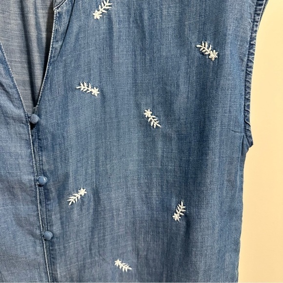 SAKS FIFTH AVENUE Embroidered Tie Waist Button-Down Top Blue Size Small - Picture 3 of 7